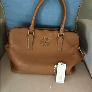 Tory Burch Brown Satchel with Elegant Leather Finish. Excellent condition. 13x9